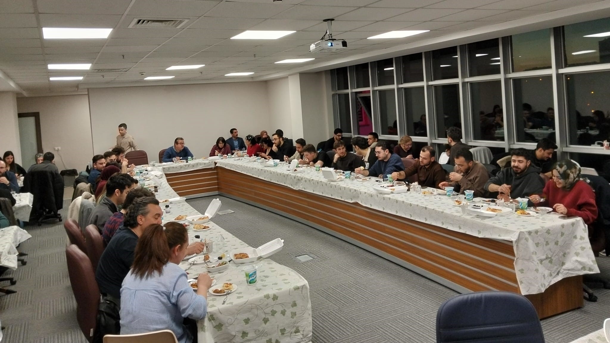 Dönem-6 Öğrencilerimizle Birlikte İftar Programı Gerçekleştirildi
