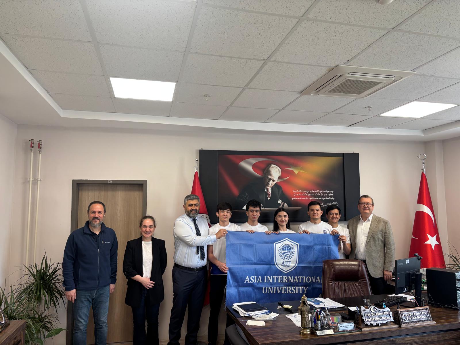 Asia International University Tıp Fakültesi Öğrencileri Fakültemizi Ziyaret Etti